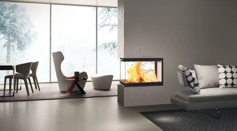 Foyer à bois Edilkamin Windo3 50, installé dans un séjour